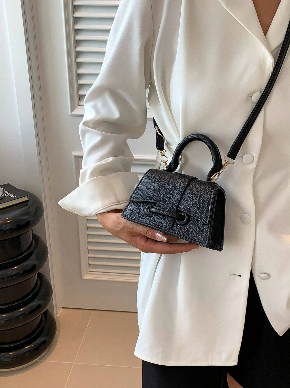 Fashionable Mini Versatile Handbag