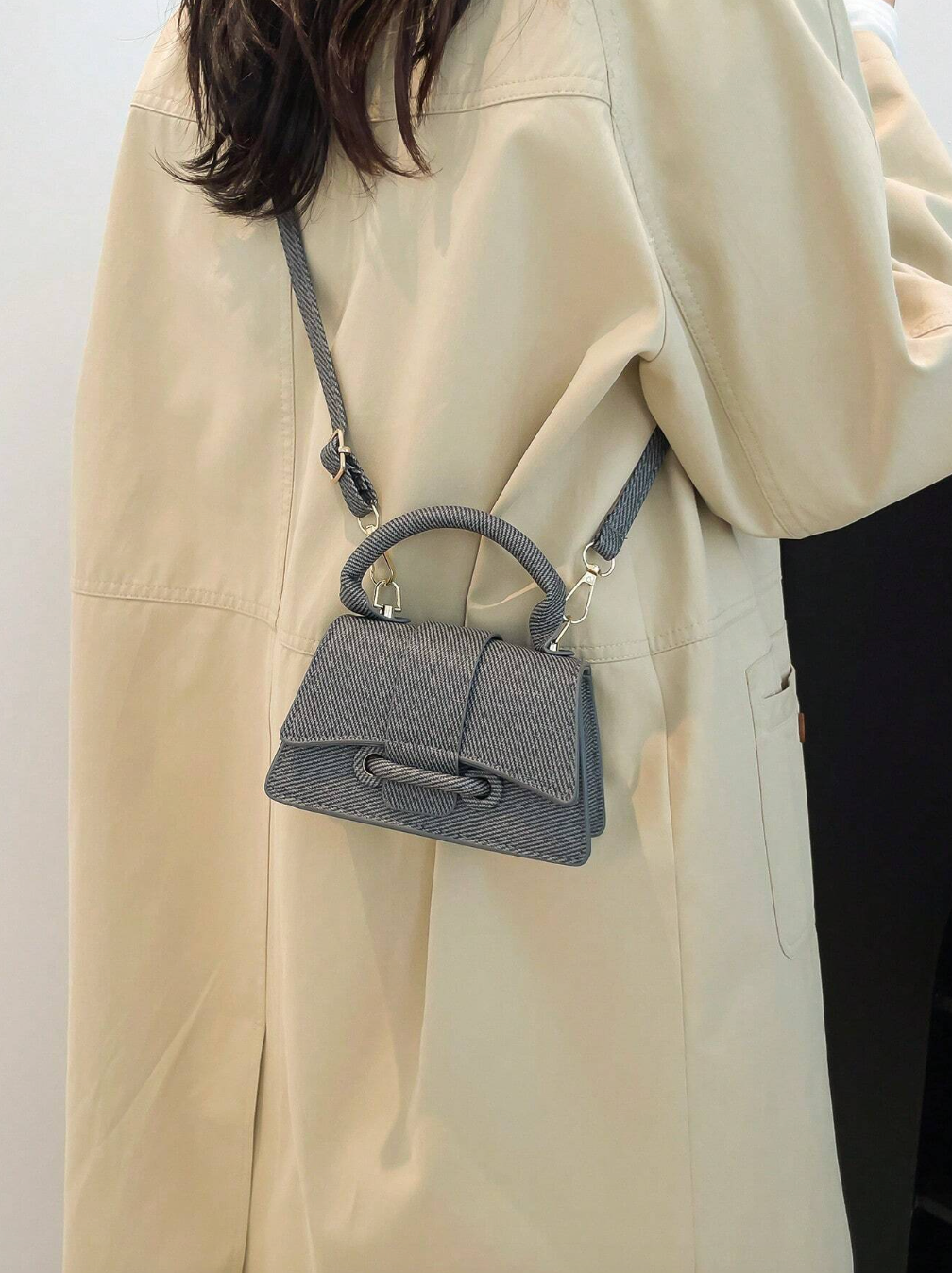 Fashionable Mini Versatile Handbag