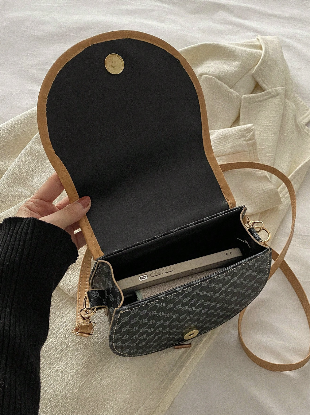 Crossbody Bag With Saddle Design, Lightweight Fashionable Bag