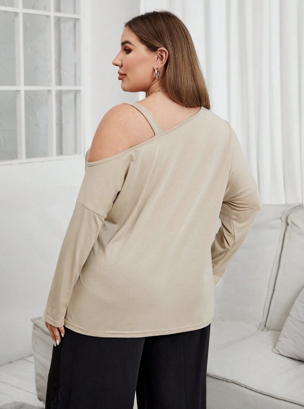 Plus Size Oatmeal Open Shoulder Full Sleeve  T-shirt