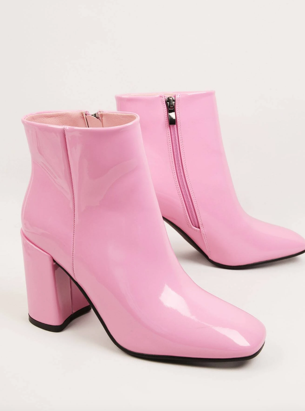 Closed Toe Side Zipper Boots