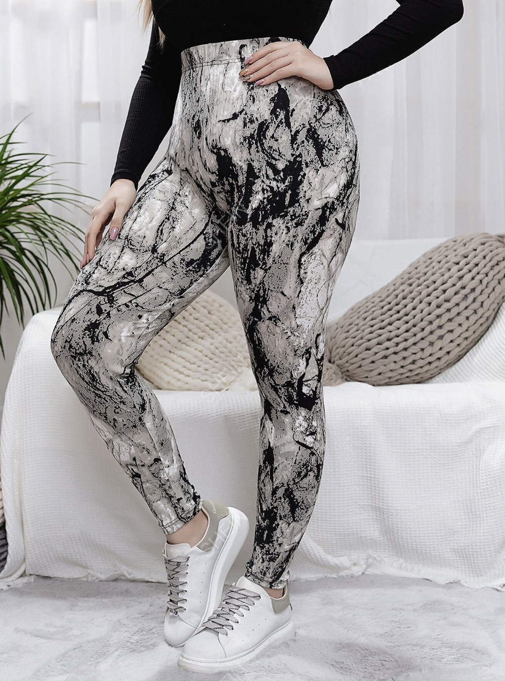 Plus Size All Over Print Leggings