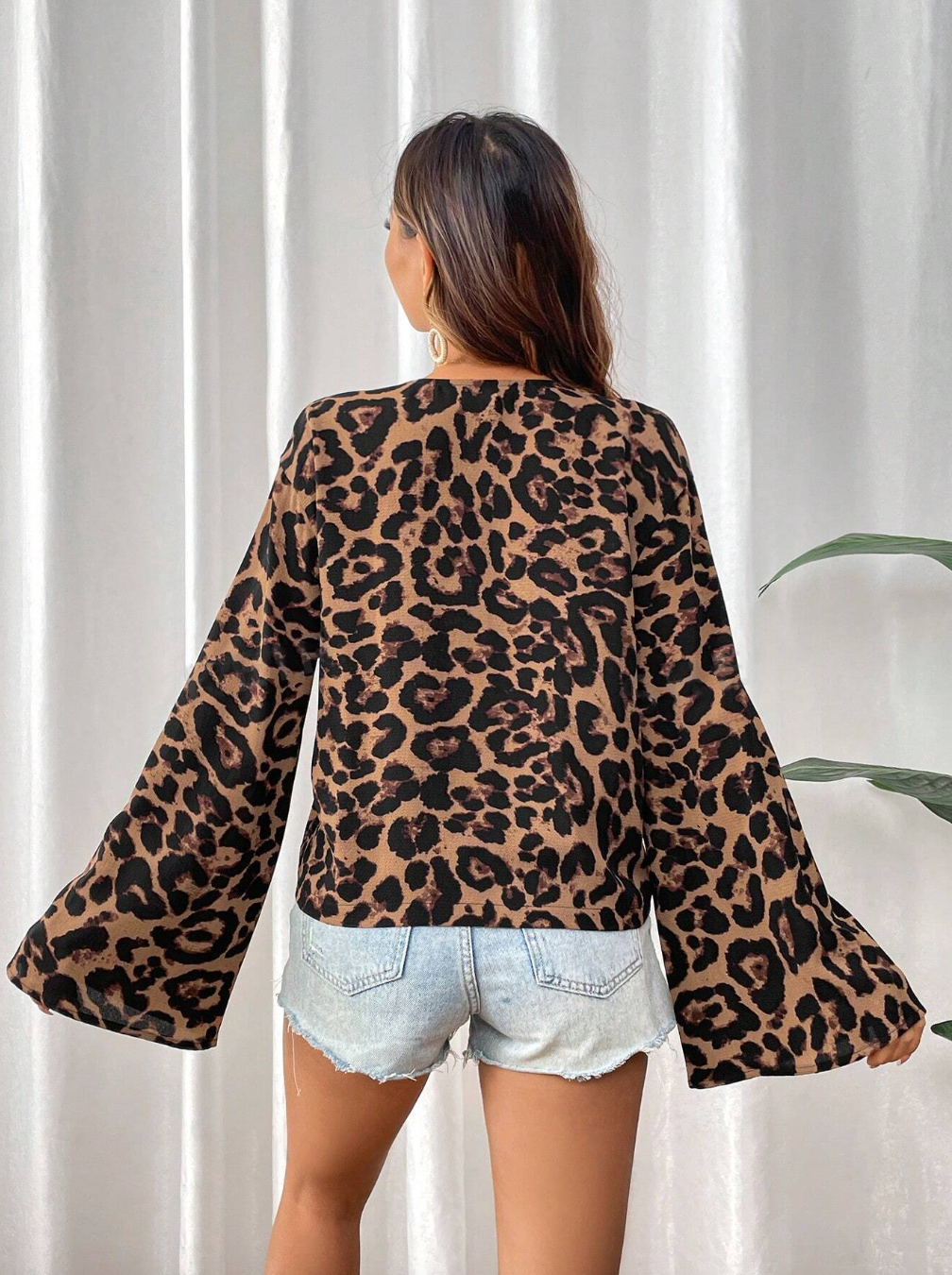 Loose Fit V-Neck Long Sleeve Leopard Print Woven Shirt