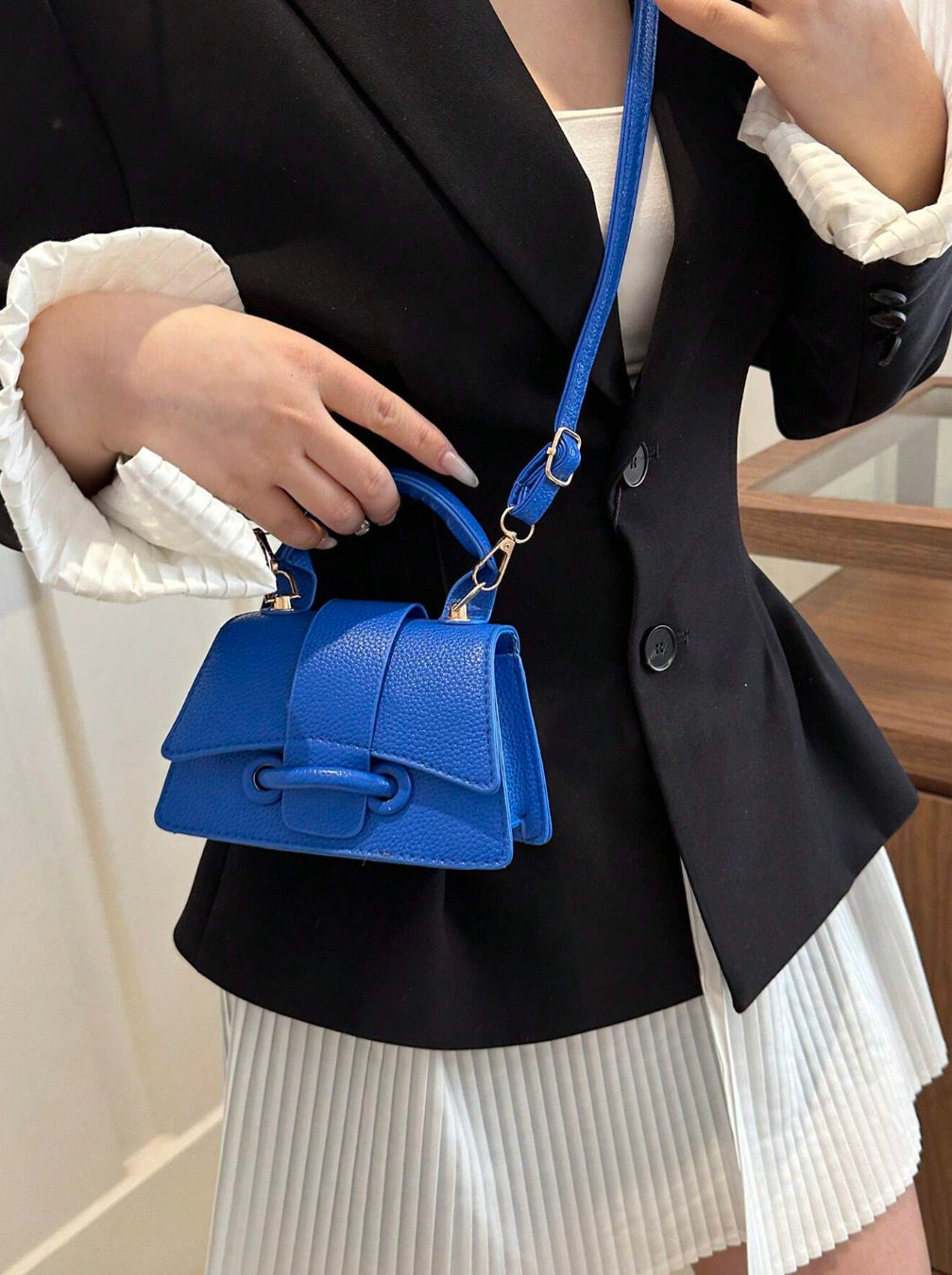 Fashionable Mini Versatile Handbag