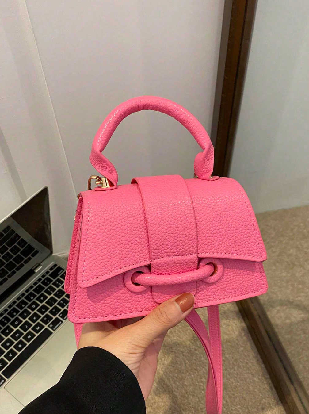 Fashionable Mini Versatile Handbag