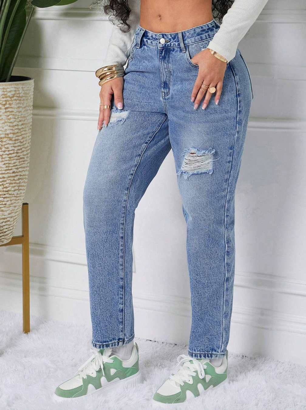 Plain Ripped Pocket Casual Straight Leg Jeans