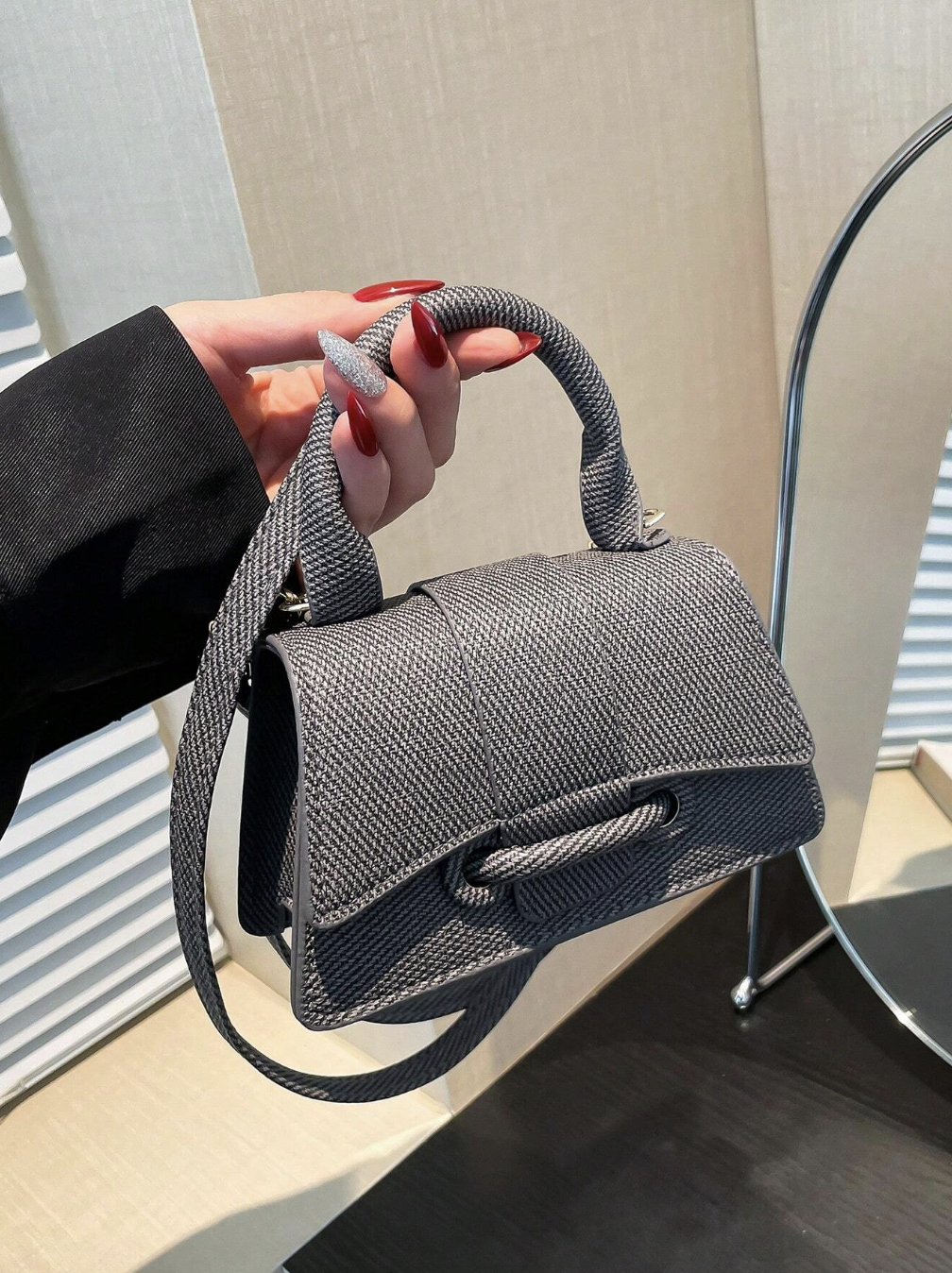 Fashionable Mini Versatile Handbag