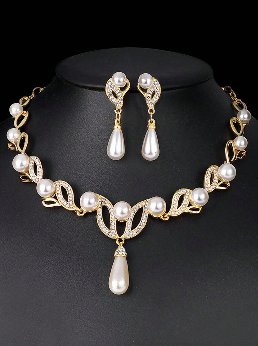 Silver Pearl Necklace Earrings Set