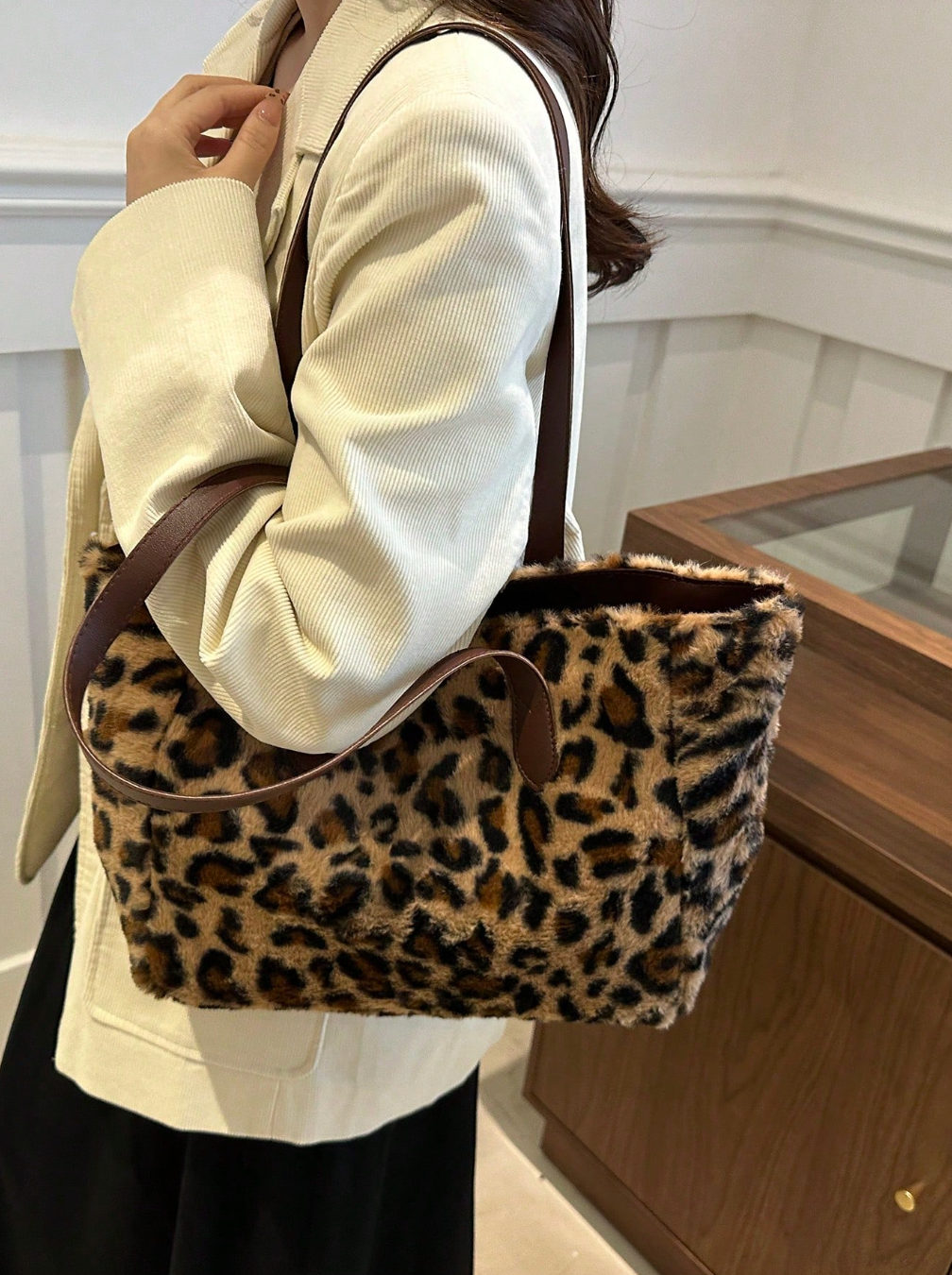 Stylish Leopard Print Plush Oversized Tote Bag